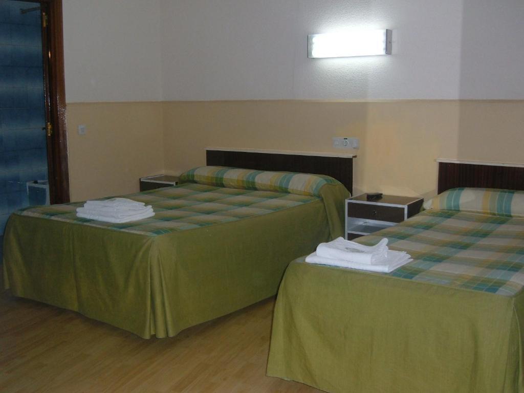 Hostal Olga Madrid Room photo