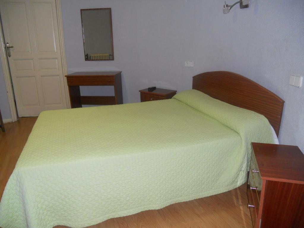 Hostal Olga Madrid Room photo
