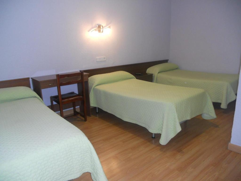 Hostal Olga Madrid Room photo