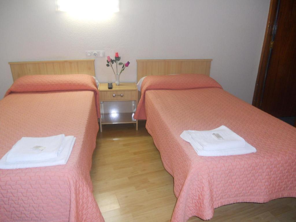 Hostal Olga Madrid Room photo
