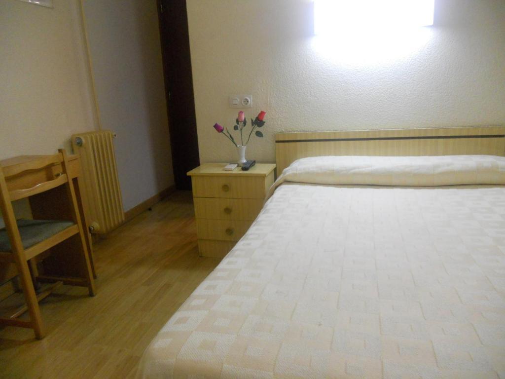Hostal Olga Madrid Room photo