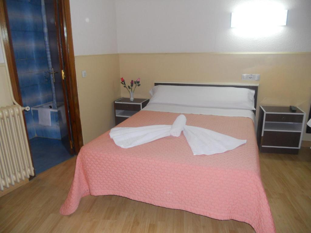 Hostal Olga Madrid Room photo